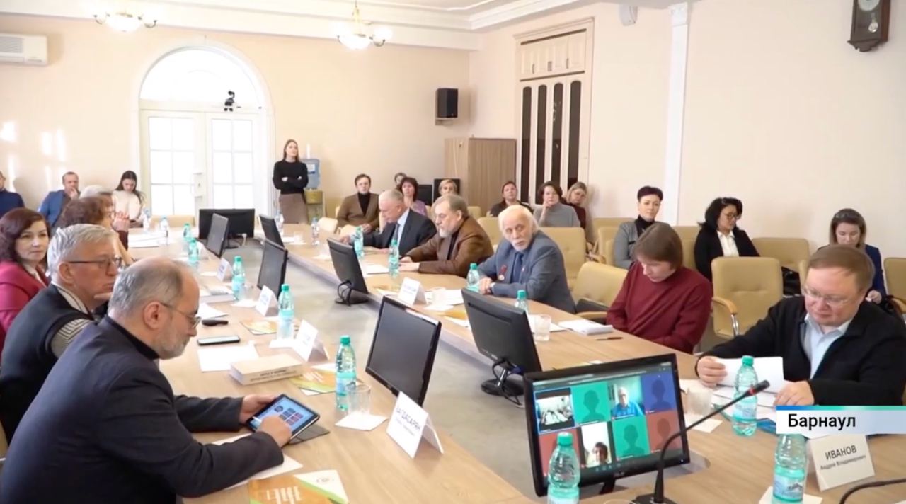 Изборский клуб провел дискуссию в Алтайском аграрном университете ...